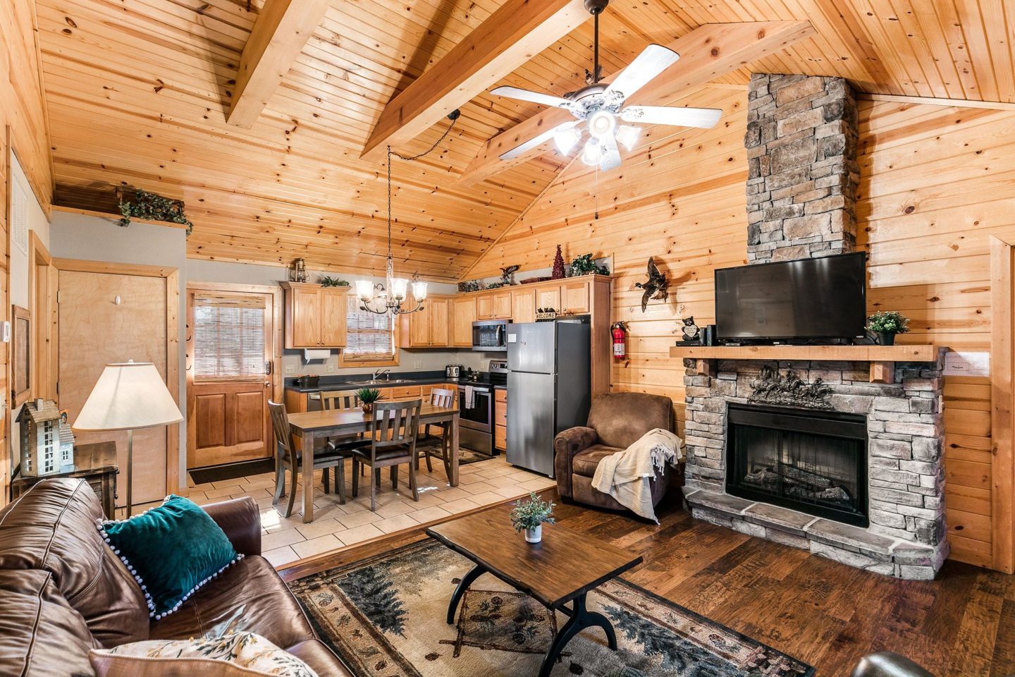 Branson Lodging - Luxury Cabins in Branson MO | Branson Log Cabin Rentals