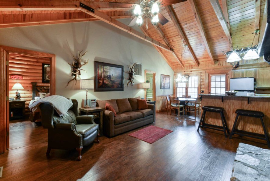 A cabin available through Branson Log Cabin Rentals. 